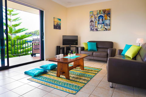 Cottesloe Sea Bliss Apartment - Accommodation Gladstone 1