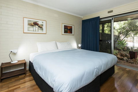 Rosalie 13 - Accommodation Gladstone 10