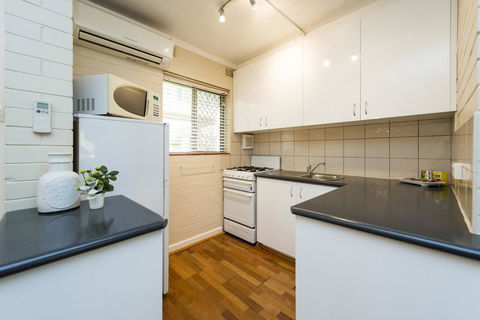 Rosalie 13 - Accommodation Gladstone 2