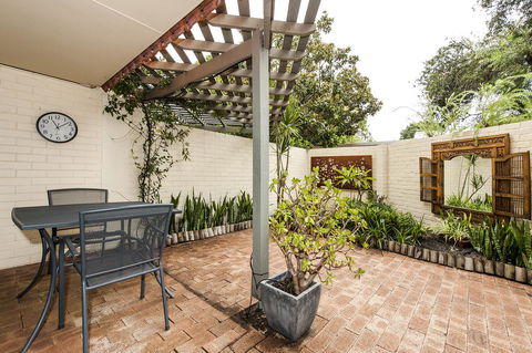 Rosalie 02 - Accommodation Gladstone 16