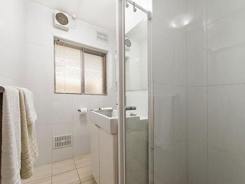Rosalie 02 - Accommodation Gladstone 14