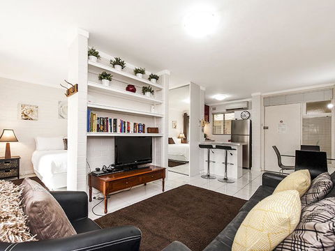 Rosalie 02 - Accommodation Gladstone 8