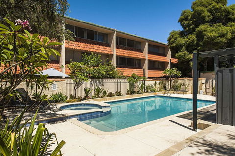 Rosalie 02 - Accommodation Gladstone 18