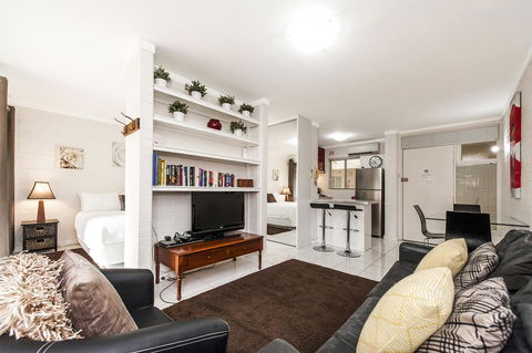 Rosalie 02 - Accommodation Gladstone 0