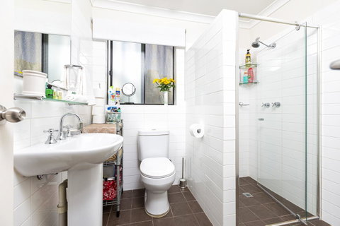Como Executive Apartment - Accommodation Gladstone 15