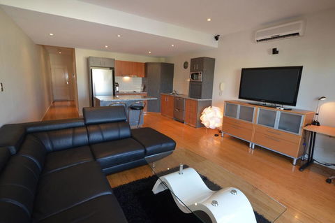 The Arcadia Apartment - Accommodation Gladstone 0