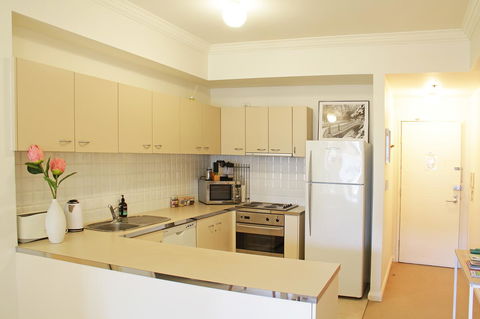 WESTEND CBD PERTH-ULTIMATE LOCATION - Accommodation Gladstone 8