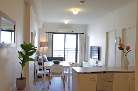 WESTEND CBD PERTH-ULTIMATE LOCATION - Accommodation Gladstone 0