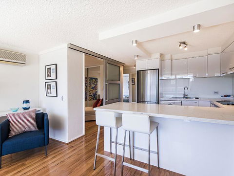 South Perth Deluxe Apartment - Accommodation Gladstone 13