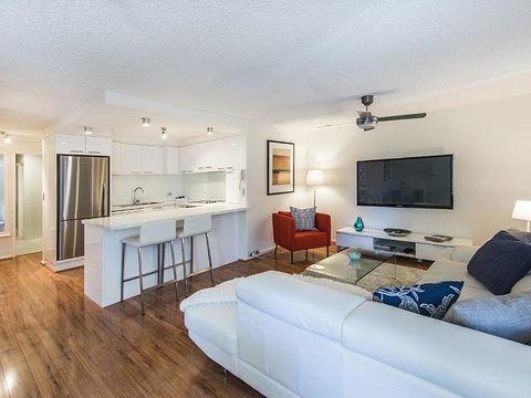 South Perth Deluxe Apartment - Accommodation Gladstone 41