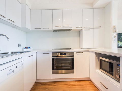 South Perth Deluxe Apartment - Accommodation Gladstone 17