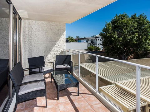 South Perth Deluxe Apartment - Accommodation Gladstone 1