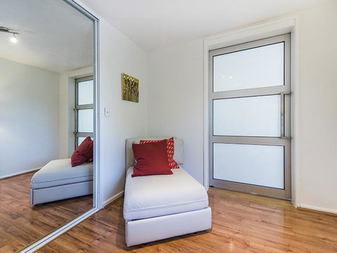 South Perth Deluxe Apartment - Accommodation Gladstone 25