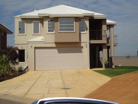 Acaciabnb - Accommodation Gladstone 7