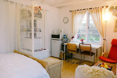 Garden Studio In Cottesloe - Accommodation Gladstone 0