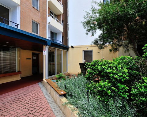Mollies - Central Fremantle 1 Bedroom Apartment - Accommodation Gladstone 10