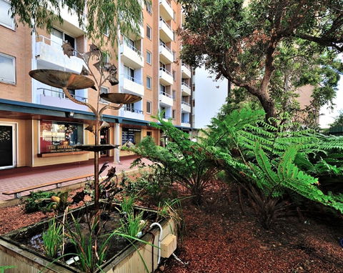 Mollies - Central Fremantle 1 Bedroom Apartment - Accommodation Gladstone 11