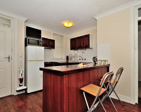 Mollies - Central Fremantle 1 Bedroom Apartment - Accommodation Gladstone 2