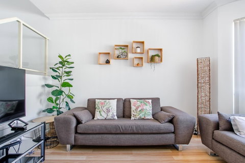 Jane Residence - Accommodation Gladstone 4