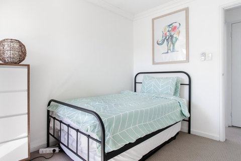 Jane Residence - Accommodation Gladstone 33