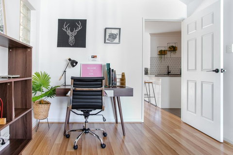 Jane Residence - Accommodation Gladstone 6