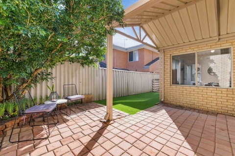 Jane Residence - Accommodation Gladstone 23
