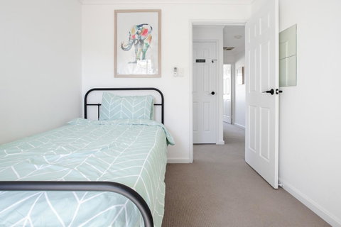 Jane Residence - Accommodation Gladstone 34