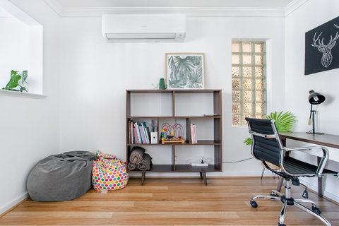 Jane Residence - Accommodation Gladstone 5
