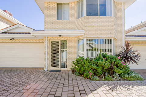 Jane Residence - Accommodation Gladstone 39