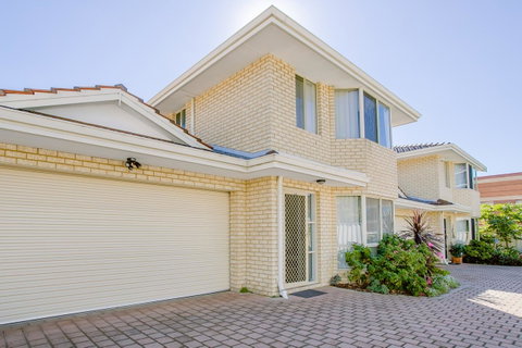Jane Residence - Accommodation Gladstone 38