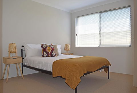 The Kingsleyâ€™s Place â€“ Piara Waters - Accommodation Gladstone 7