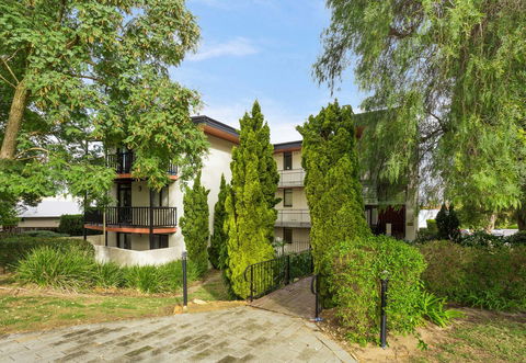 South Perth Executive Apartment - Accommodation Gladstone 9