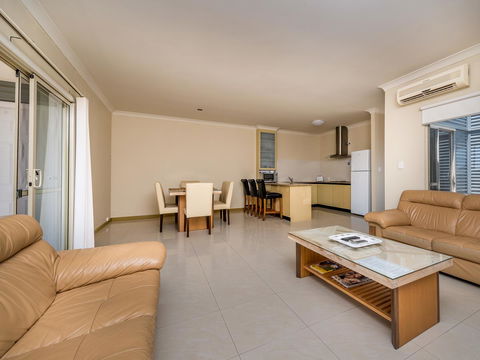 Seafront Unit 60 - Accommodation Gladstone 7