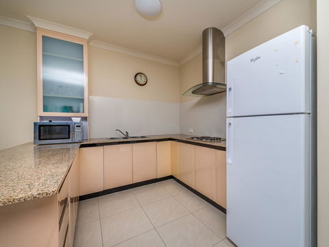 Seafront Unit 60 - Accommodation Gladstone 3