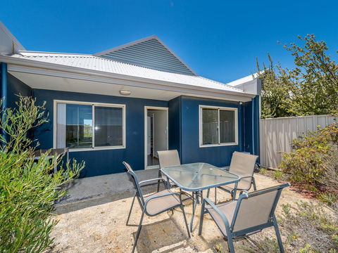 Seafront Unit 60 - Accommodation Gladstone 8