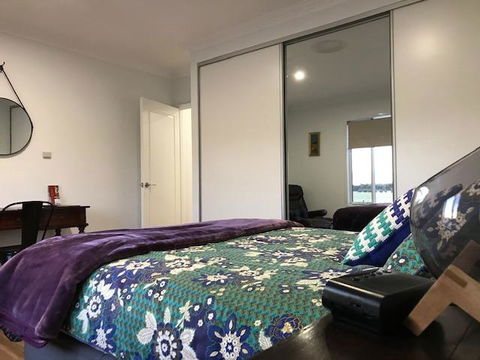 The Mains Guest House 2 Bedroom Farm Stay - Accommodation Gladstone 6