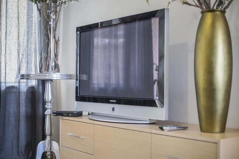 Gorgeous 26 1 Bed Designer Fitout Perfect Location - Accommodation Gladstone 3