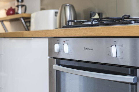 Gorgeous 26 1 Bed Designer Fitout Perfect Location - Accommodation Gladstone 34