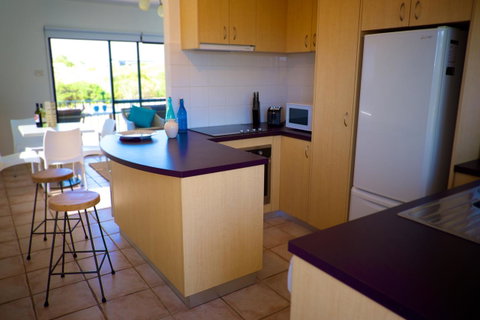 Cottesloe Marine Apartment - Executive Escapes - Accommodation Gladstone 11