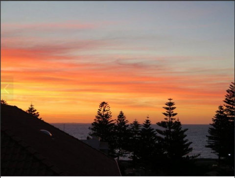 Cottesloe Marine Apartment - Executive Escapes - Accommodation Gladstone 1