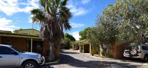 Wildsights Villas - Accommodation Gladstone 1