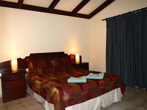 Wildsights Villas - Accommodation Gladstone 7