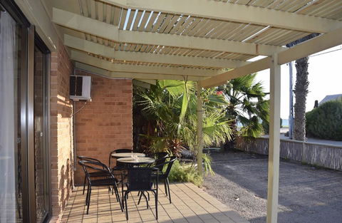 Wildsights Villas - Accommodation Gladstone 9