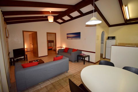 Wildsights Villas - Accommodation Gladstone 18