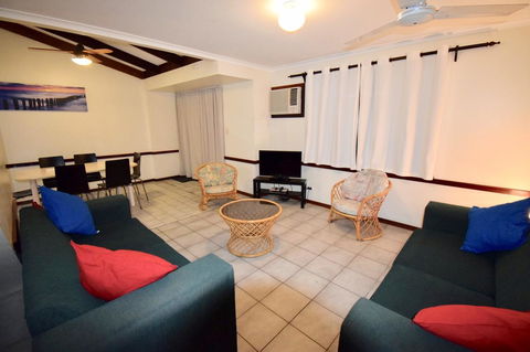 Wildsights Villas - Accommodation Gladstone 16