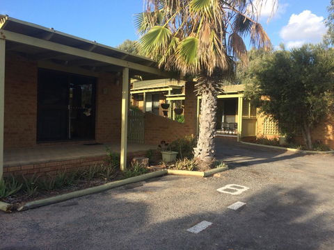 Wildsights Villas - Accommodation Gladstone 27