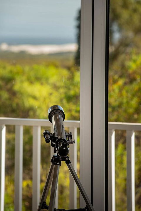 Blue Sky Escapes The Lookout Lancelin - Accommodation Gladstone 27