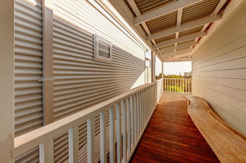 Blue Sky Escapes The Lookout Lancelin - Accommodation Gladstone 30