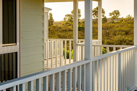 Blue Sky Escapes The Lookout Lancelin - Accommodation Gladstone 26