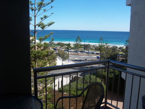 Scarborough - Oceanview 2 Bed, 2 Bathroom Apartment - Accommodation Gladstone 0